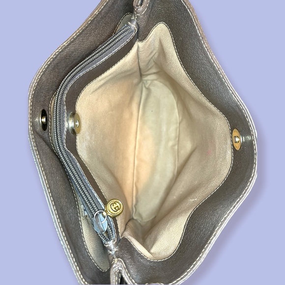 SOLD - Gucci GG Supreme Large Crossbody bag - Picture 6 of 6